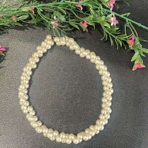 VINTAGE CHIC Faux Pearl Choker 1050’s 🔥